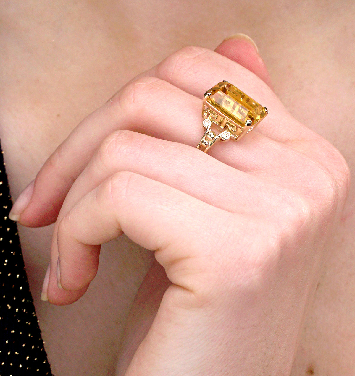 Citrine 14 x 10mm And 9K Gold Ring